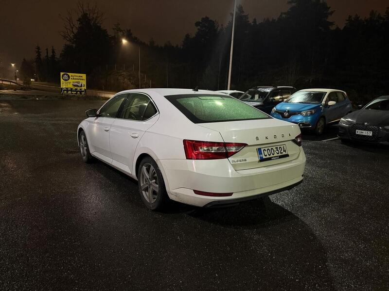 Skoda Superb vaihtoauto