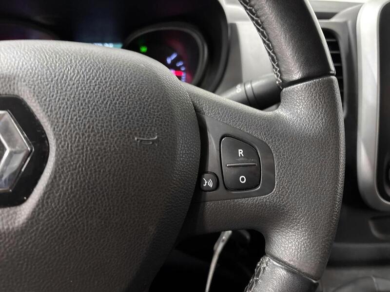 Renault Trafic vaihtoauto