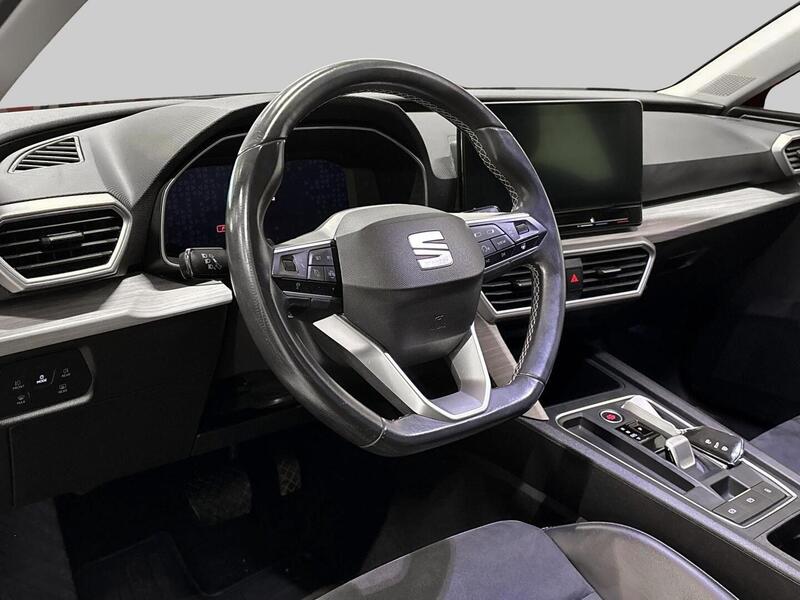 SEAT Leon Sportstourer vaihtoauto