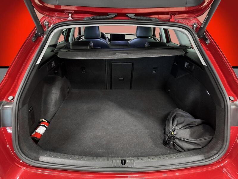 SEAT Leon Sportstourer vaihtoauto