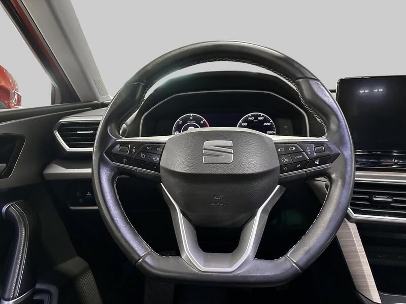 SEAT Leon Sportstourer vaihtoauto