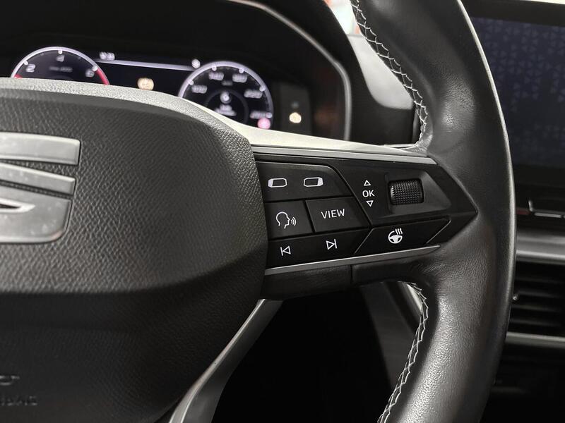 SEAT Leon Sportstourer vaihtoauto