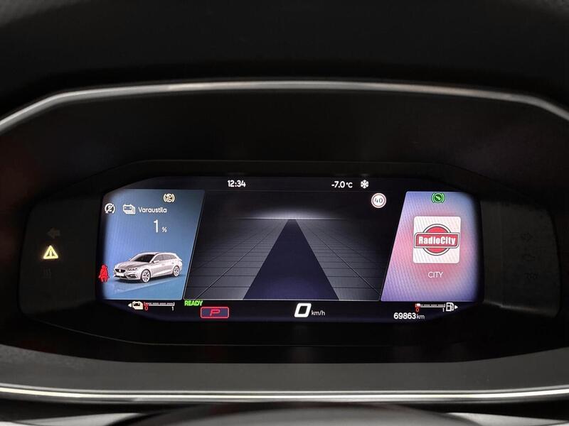 SEAT Leon Sportstourer vaihtoauto