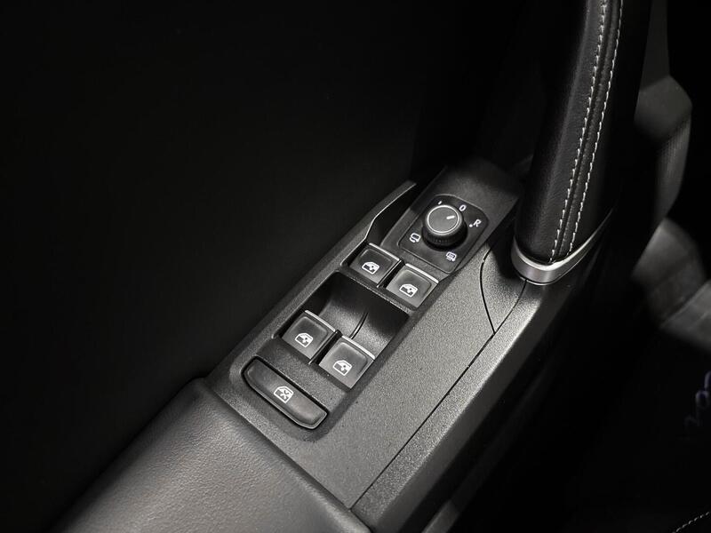 SEAT Leon Sportstourer vaihtoauto