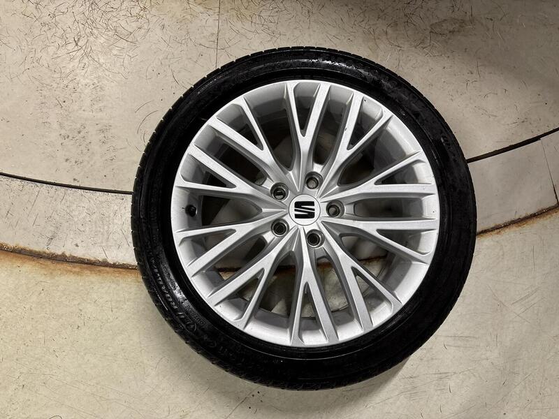 SEAT Leon Sportstourer vaihtoauto