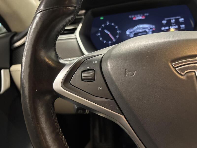 Tesla Model S vaihtoauto