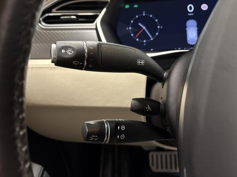 Tesla Model S vaihtoauto