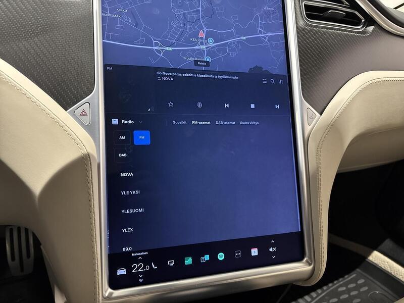 Tesla Model S vaihtoauto