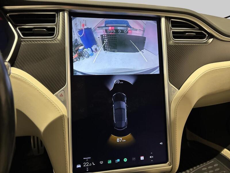 Tesla Model S vaihtoauto