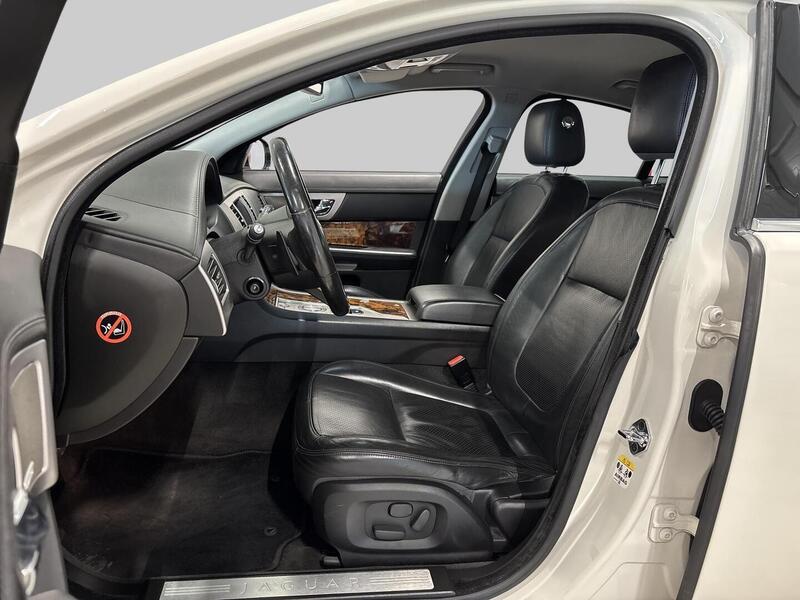 Jaguar XF vaihtoauto