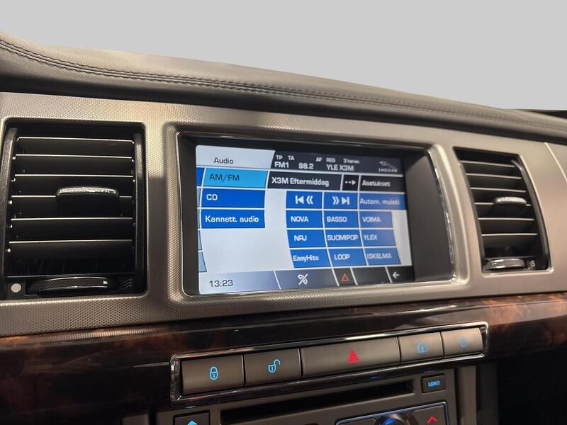 Jaguar XF vaihtoauto