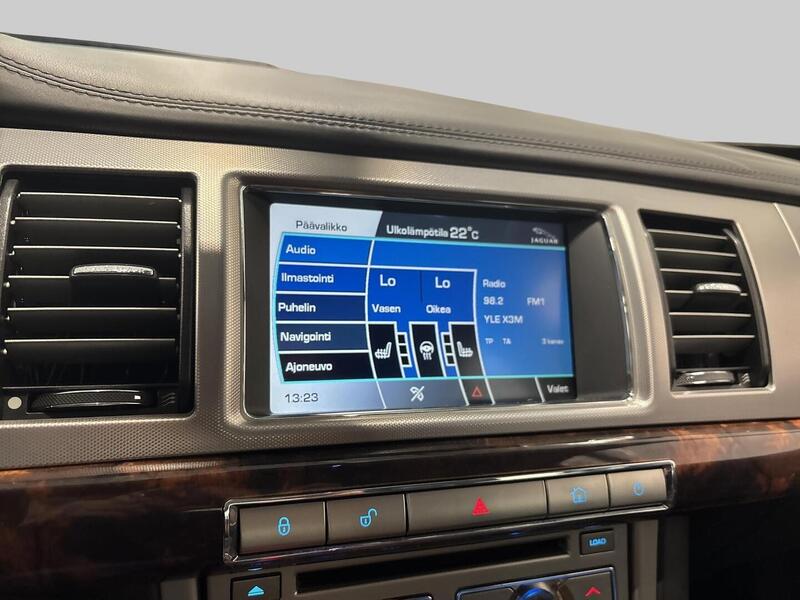 Jaguar XF vaihtoauto