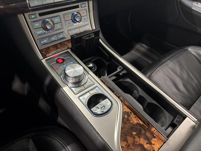 Jaguar XF vaihtoauto