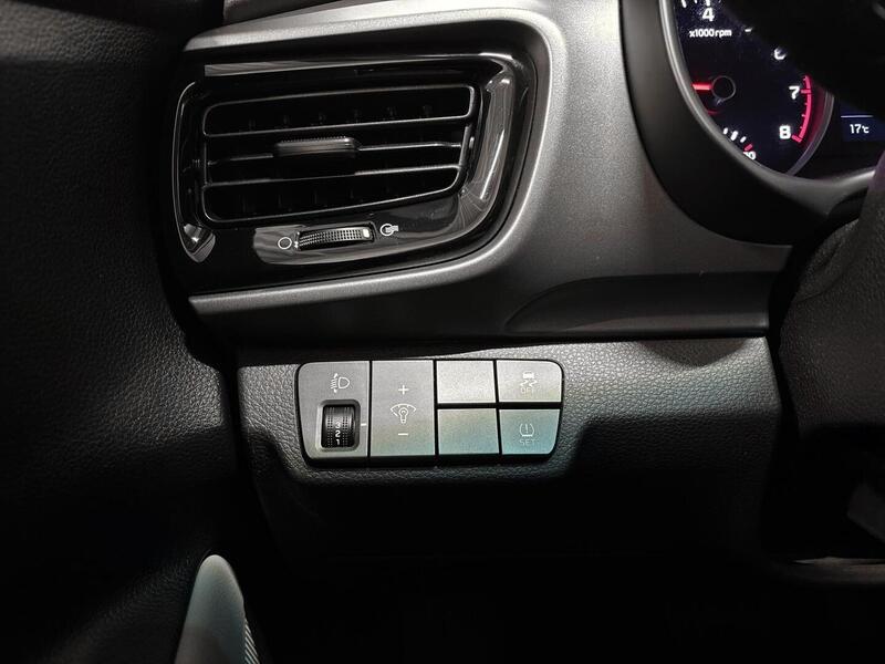 Kia Stonic vaihtoauto