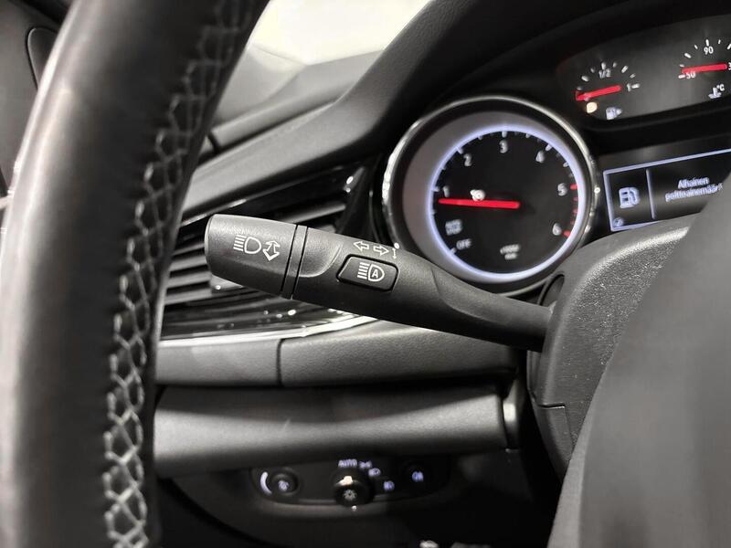 Opel Insignia vaihtoauto