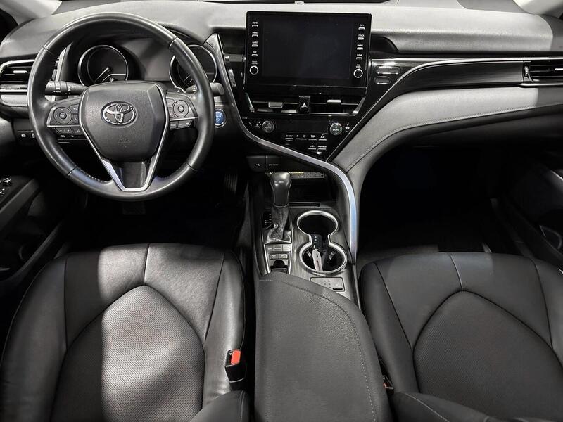 Toyota Camry vaihtoauto