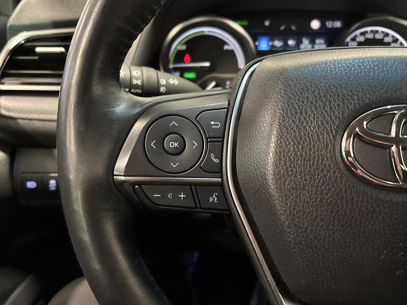 Toyota Camry vaihtoauto