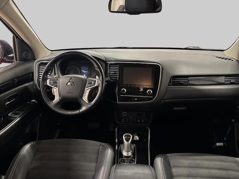 Mitsubishi Outlander PHEV vaihtoauto