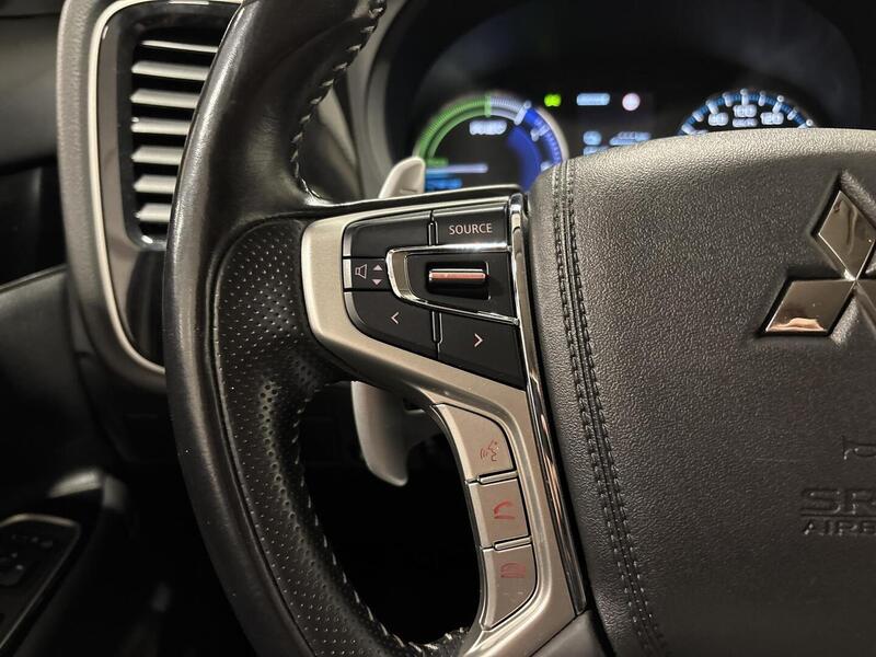 Mitsubishi Outlander PHEV vaihtoauto