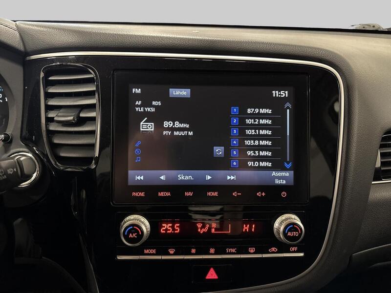 Mitsubishi Outlander PHEV vaihtoauto