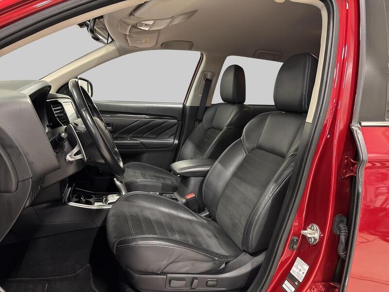 Mitsubishi Outlander PHEV vaihtoauto