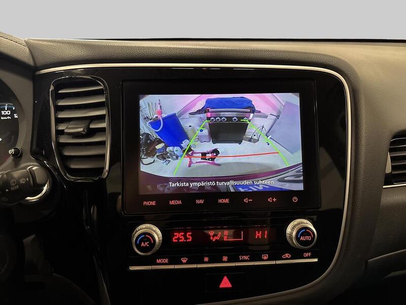 Mitsubishi Outlander PHEV vaihtoauto