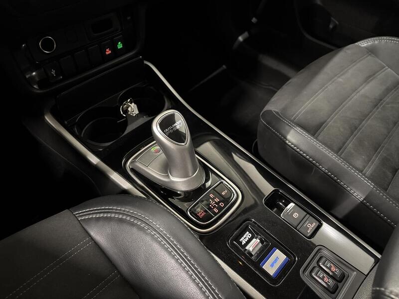 Mitsubishi Outlander PHEV vaihtoauto