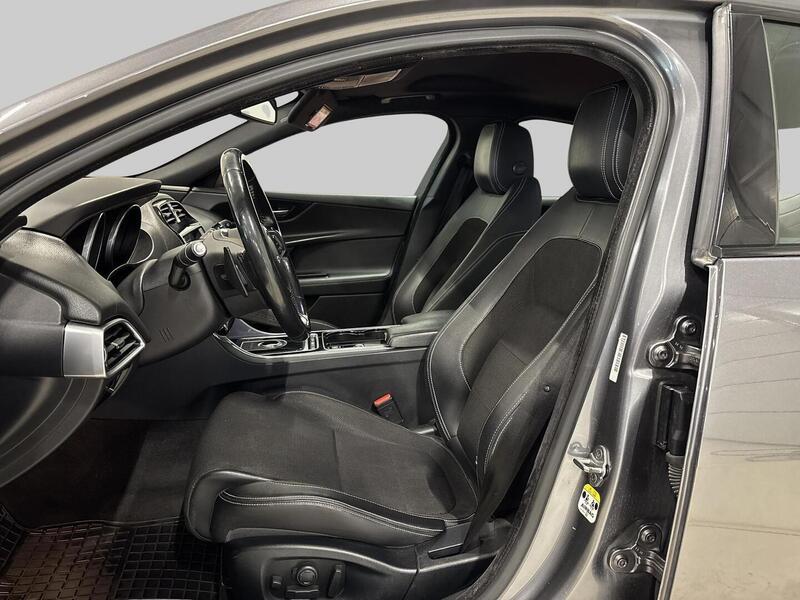 Jaguar XE vaihtoauto
