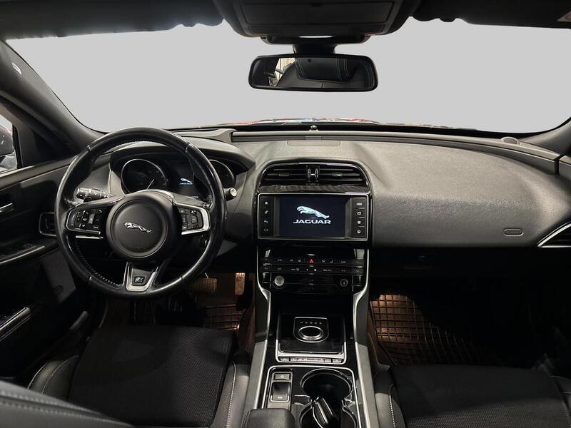 Jaguar XE vaihtoauto