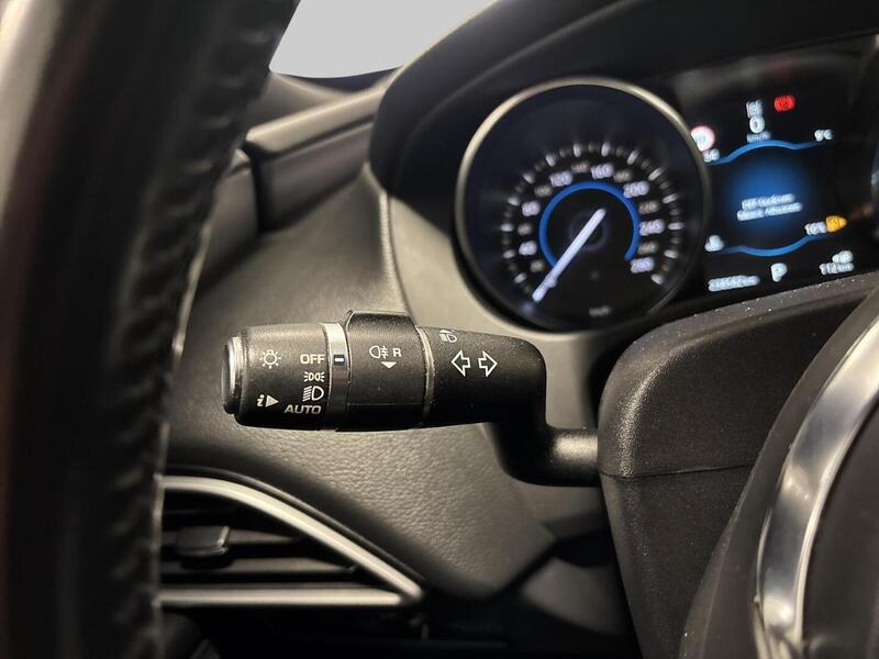 Jaguar XE vaihtoauto