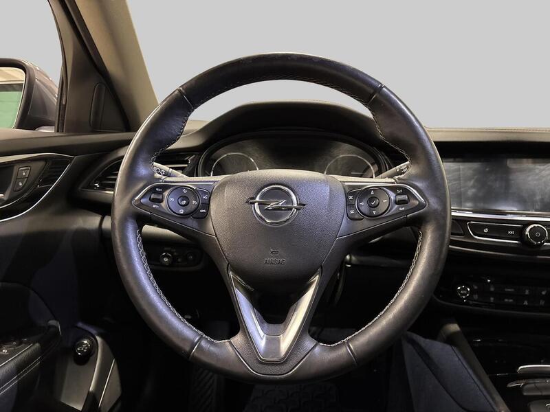 Opel Insignia vaihtoauto