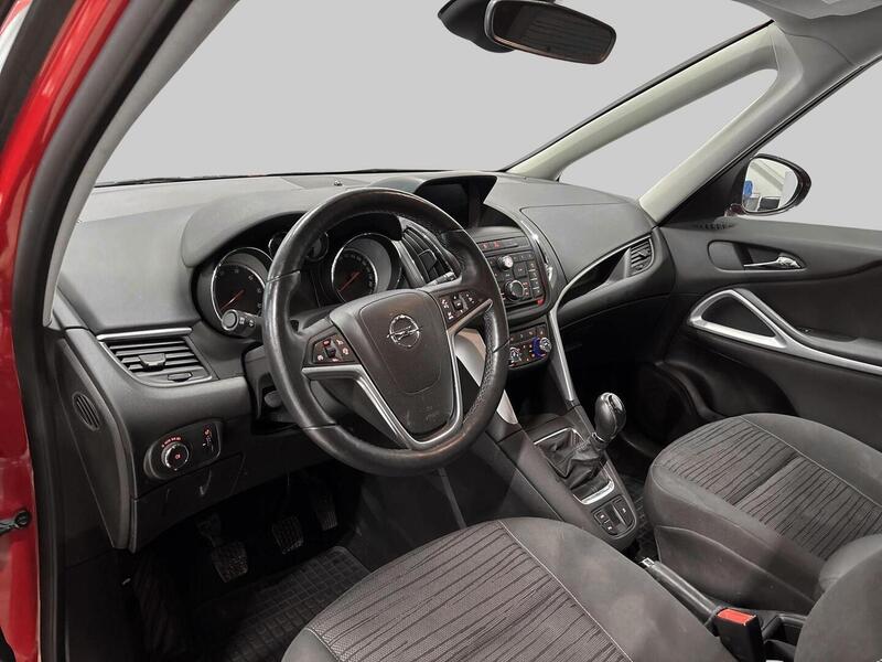 Opel Zafira Tourer vaihtoauto