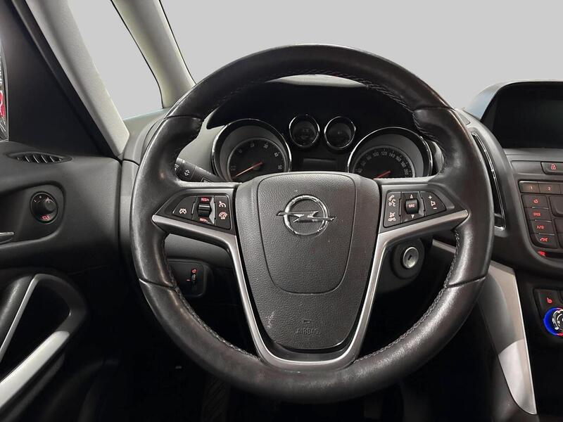 Opel Zafira Tourer vaihtoauto