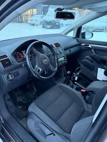 Volkswagen Touran vaihtoauto