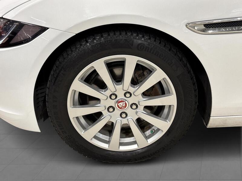 Jaguar XE vaihtoauto