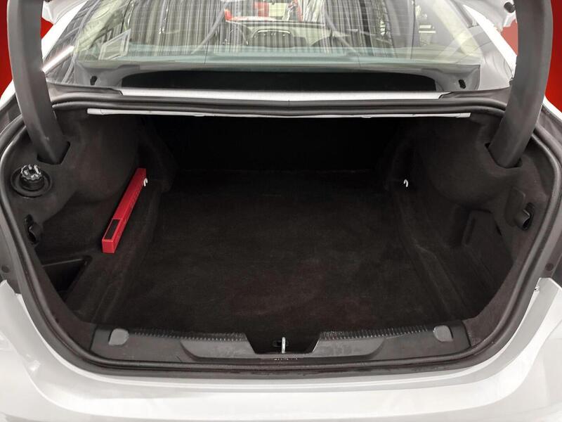 Jaguar XE vaihtoauto