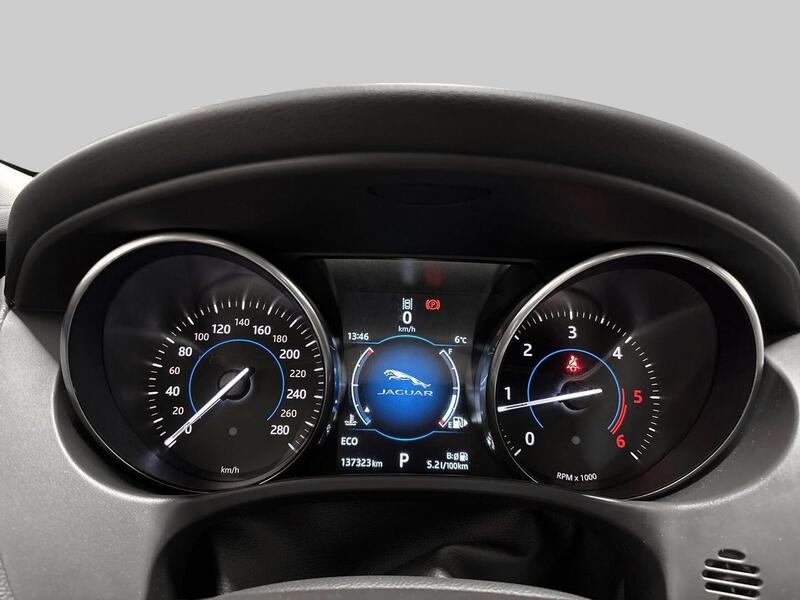 Jaguar XE vaihtoauto