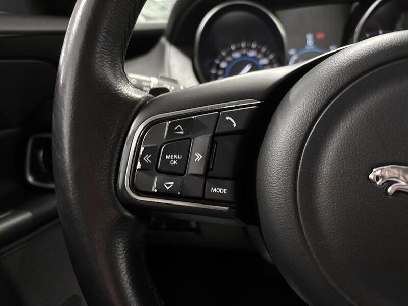 Jaguar XE vaihtoauto