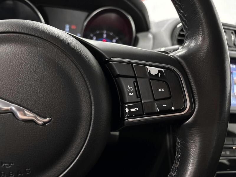 Jaguar XE vaihtoauto