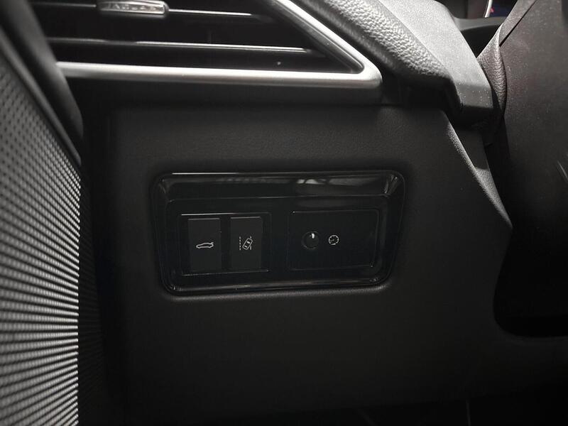 Jaguar XE vaihtoauto