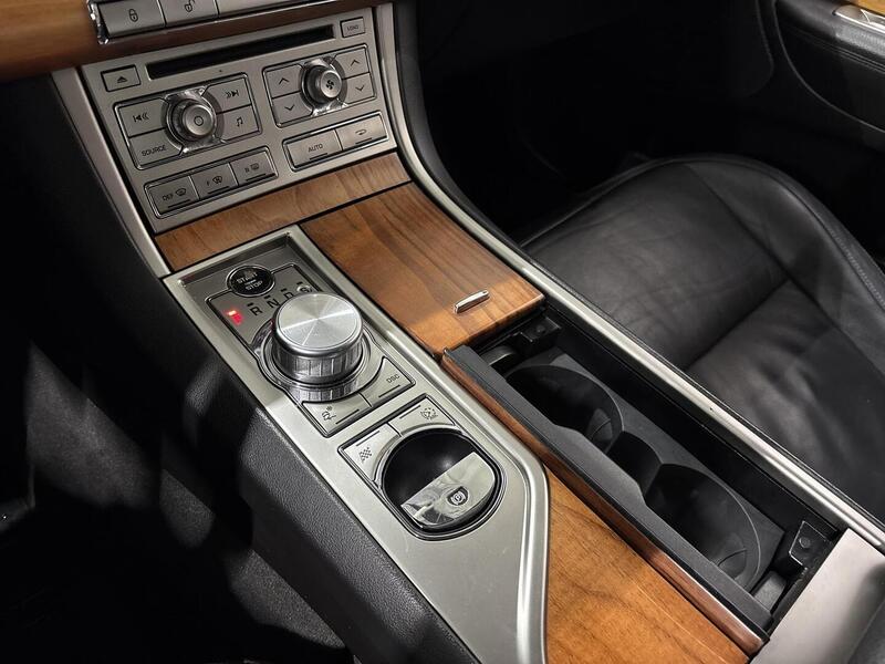 Jaguar XF vaihtoauto