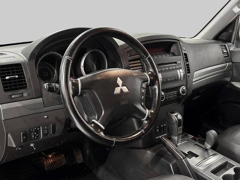 Mitsubishi Pajero vaihtoauto