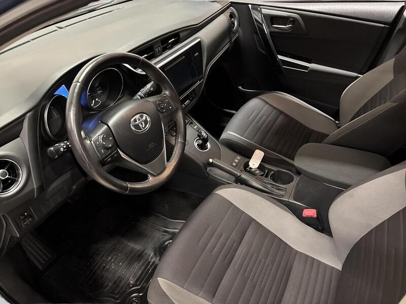 Toyota Auris vaihtoauto