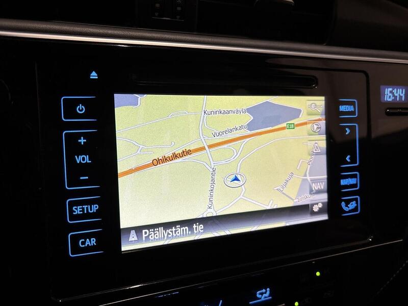 Toyota Auris vaihtoauto