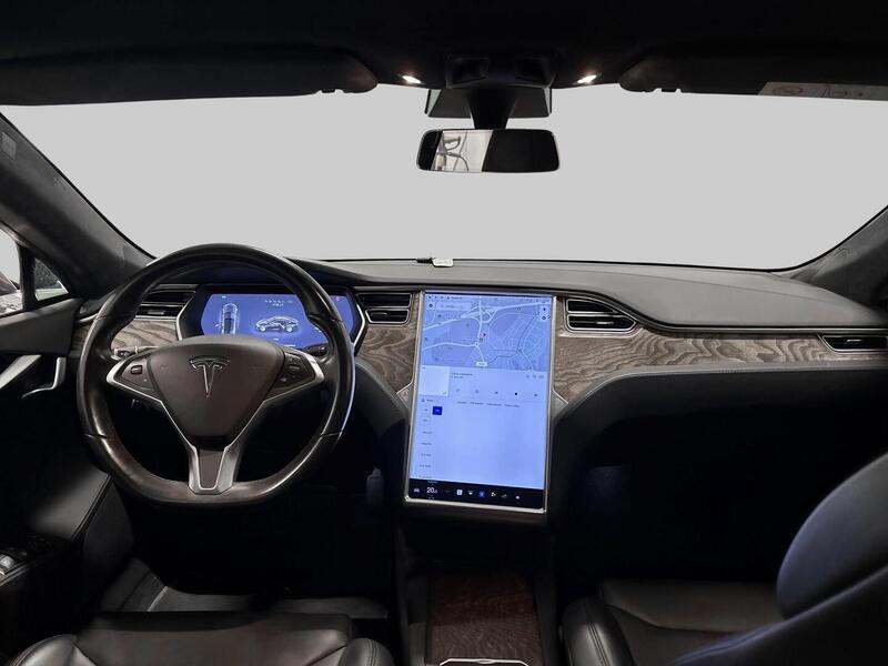 Tesla Model S vaihtoauto
