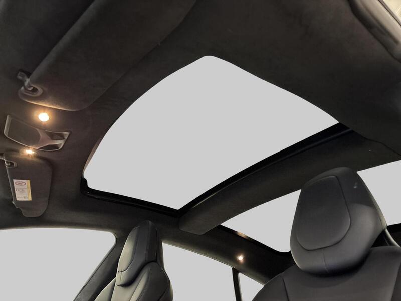 Tesla Model S vaihtoauto