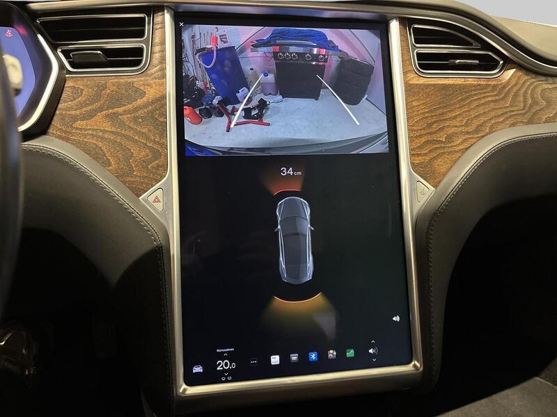 Tesla Model S vaihtoauto