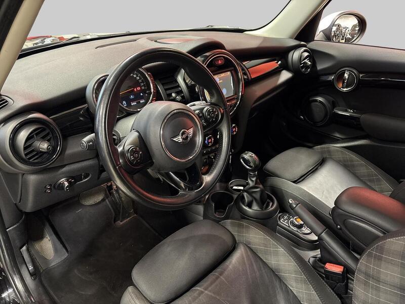 Mini Hatchback vaihtoauto