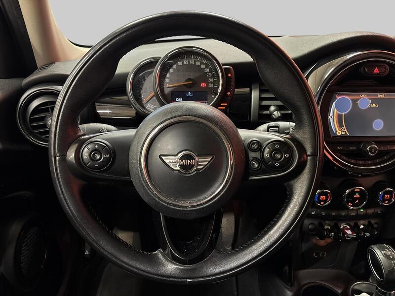 Mini Hatchback vaihtoauto