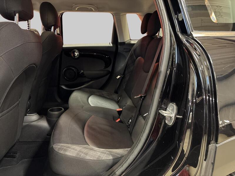 Mini Hatchback vaihtoauto